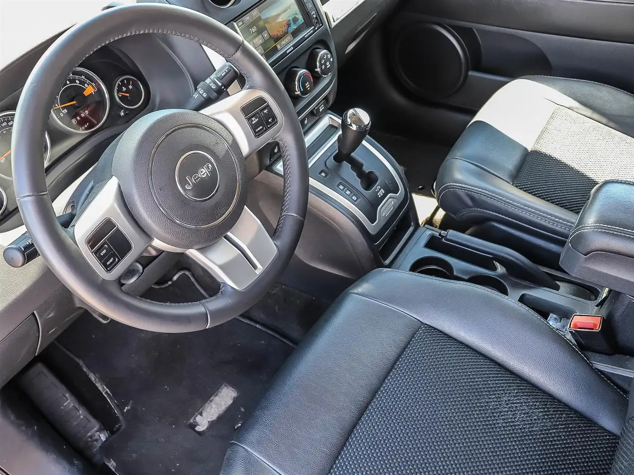 Jeep Compass photo Jeep Compass