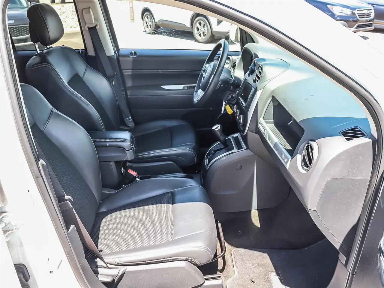 Jeep Compass photo Jeep Compass