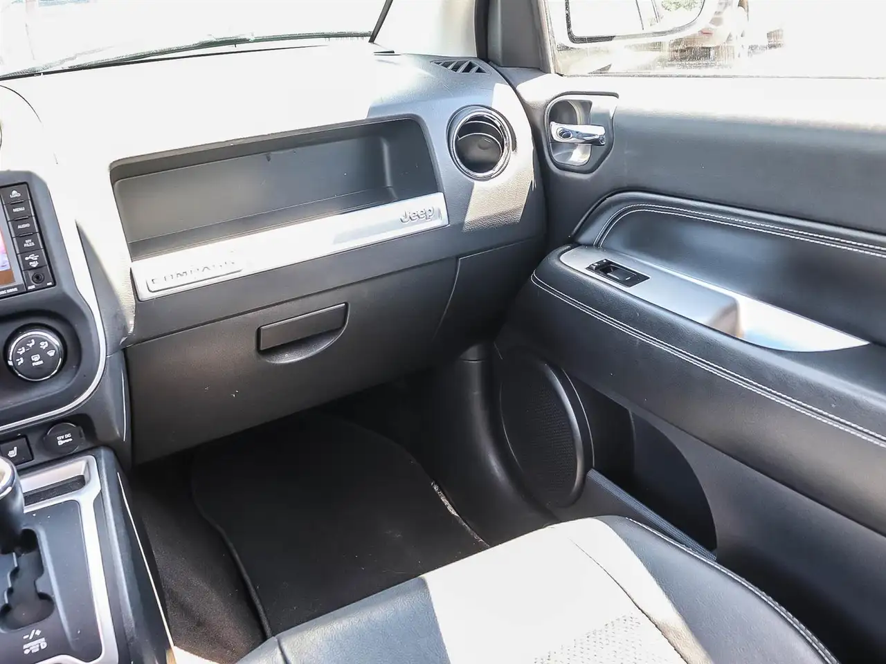Jeep Compass photo Jeep Compass