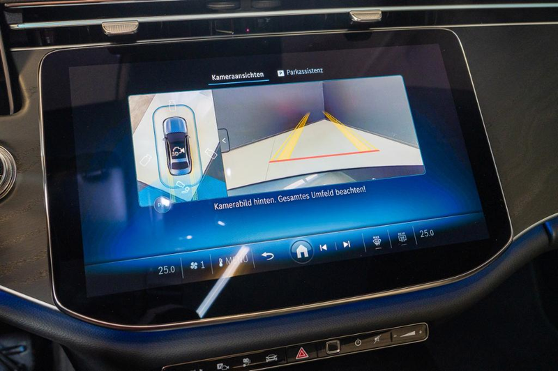 Mercedes-Benz E 400 e 4M *Avantgarde Pano AHK Burm Digital DC+ — photo 11