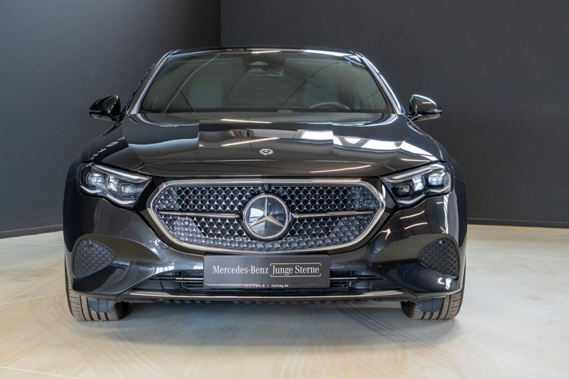 Mercedes-Benz E 400 e 4M *Avantgarde Pano AHK Burm Digital DC+ — photo 2