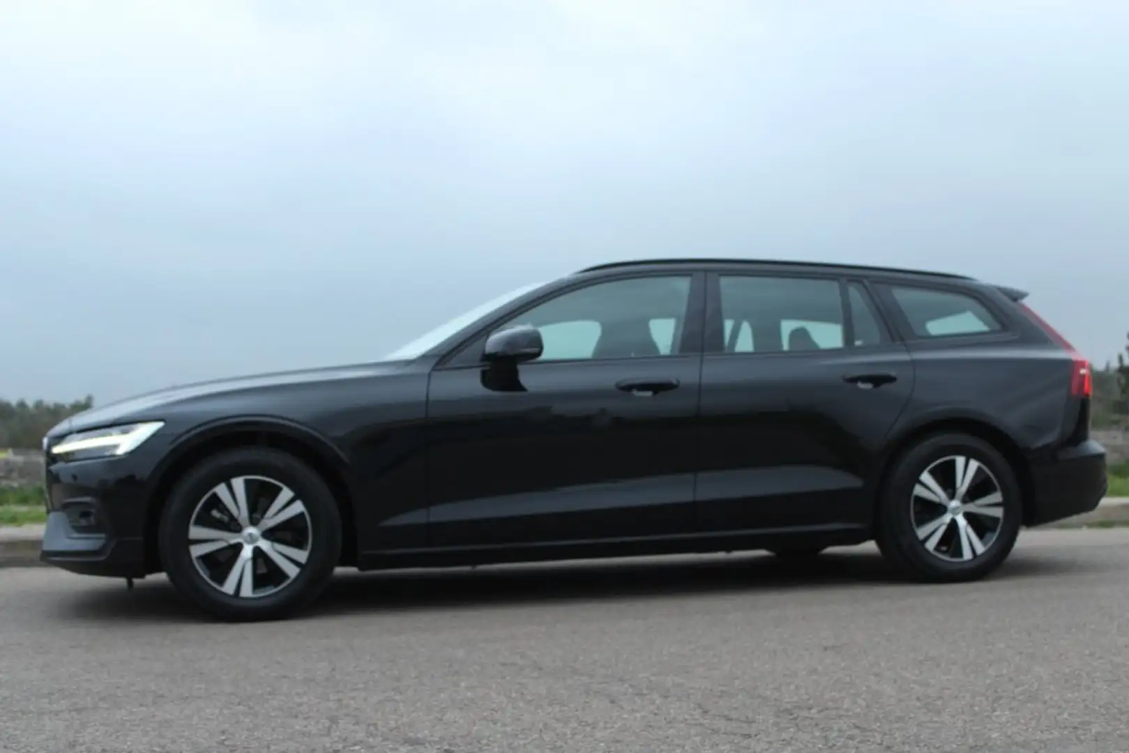 Volvo V60 2.0 D3 150cv *PELLE *RETROCAMERA Nero - 2