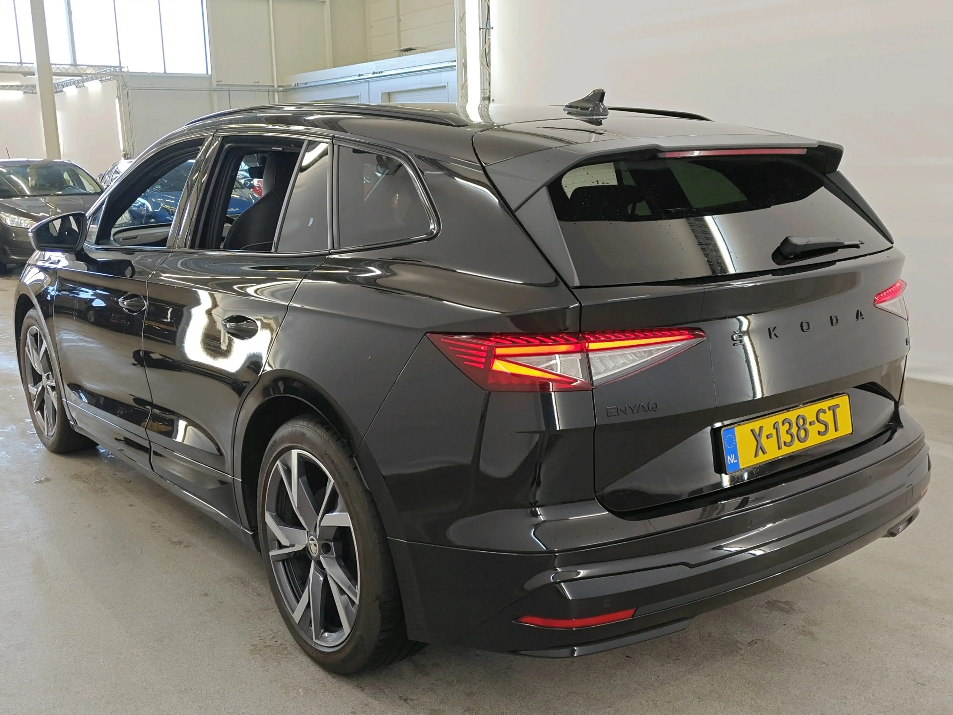 Skoda Enyaq 85 286pk Sportline | SOH 93% | Trekhaak wegklapbaa — photo 2