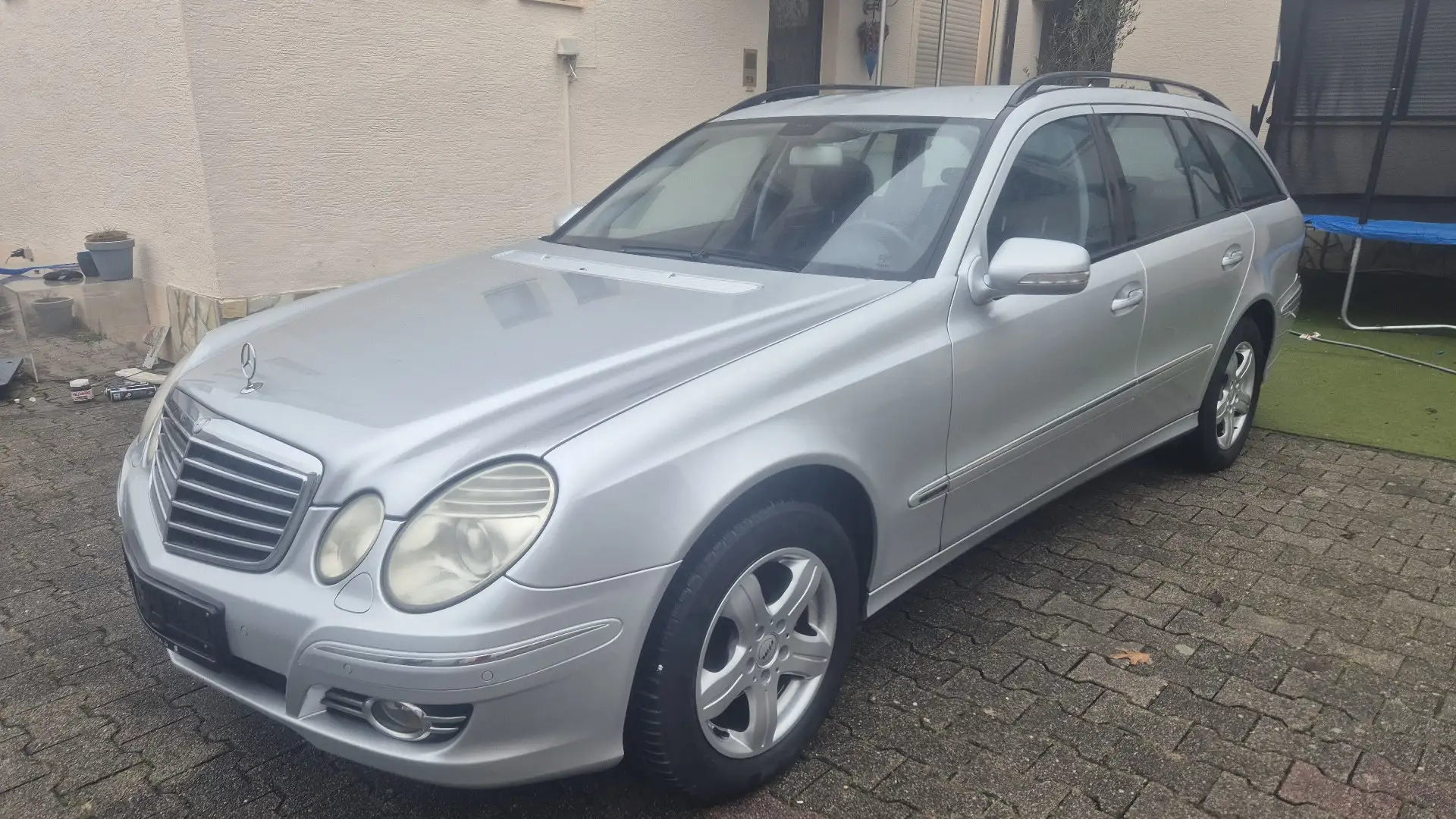 Mercedes-Benz E 280 E 280 T CDI Avantgarde Top Ausstattung Silber - 2