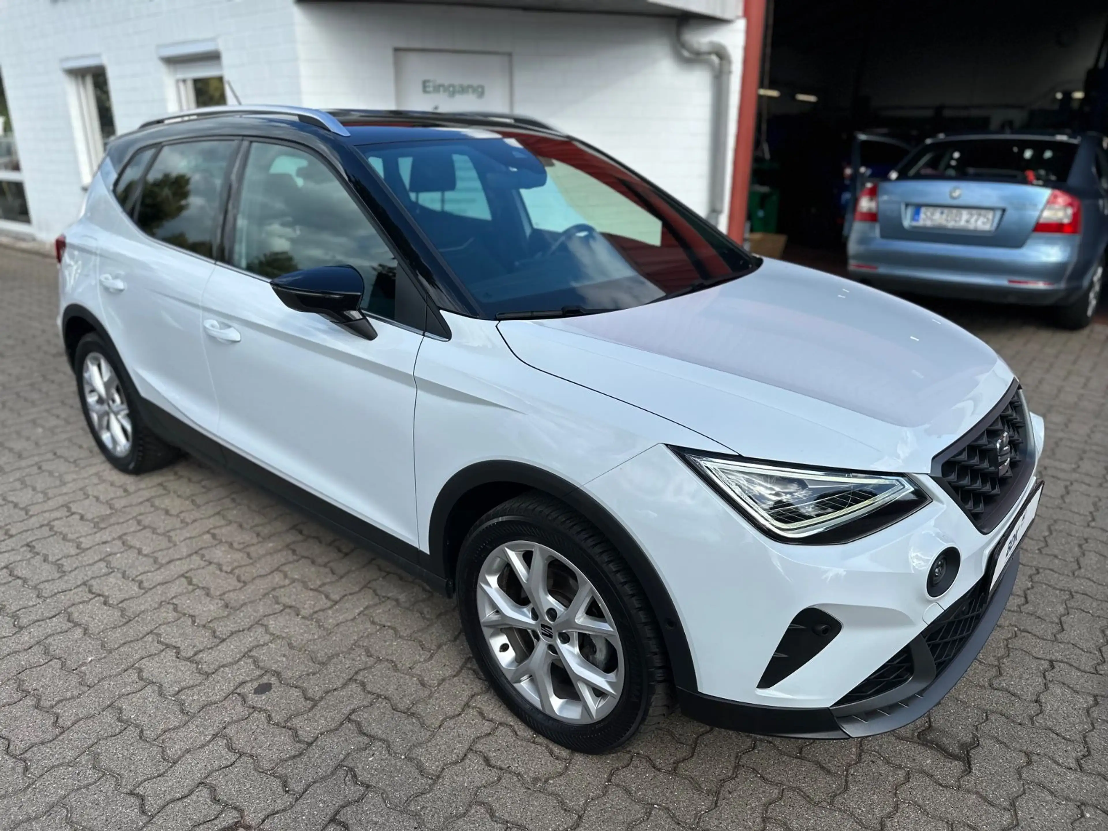 SEAT Arona FR/VIRTUAL/NAVI/SHZ/ACC/APPLE CP/KAM/PDC — photo 4