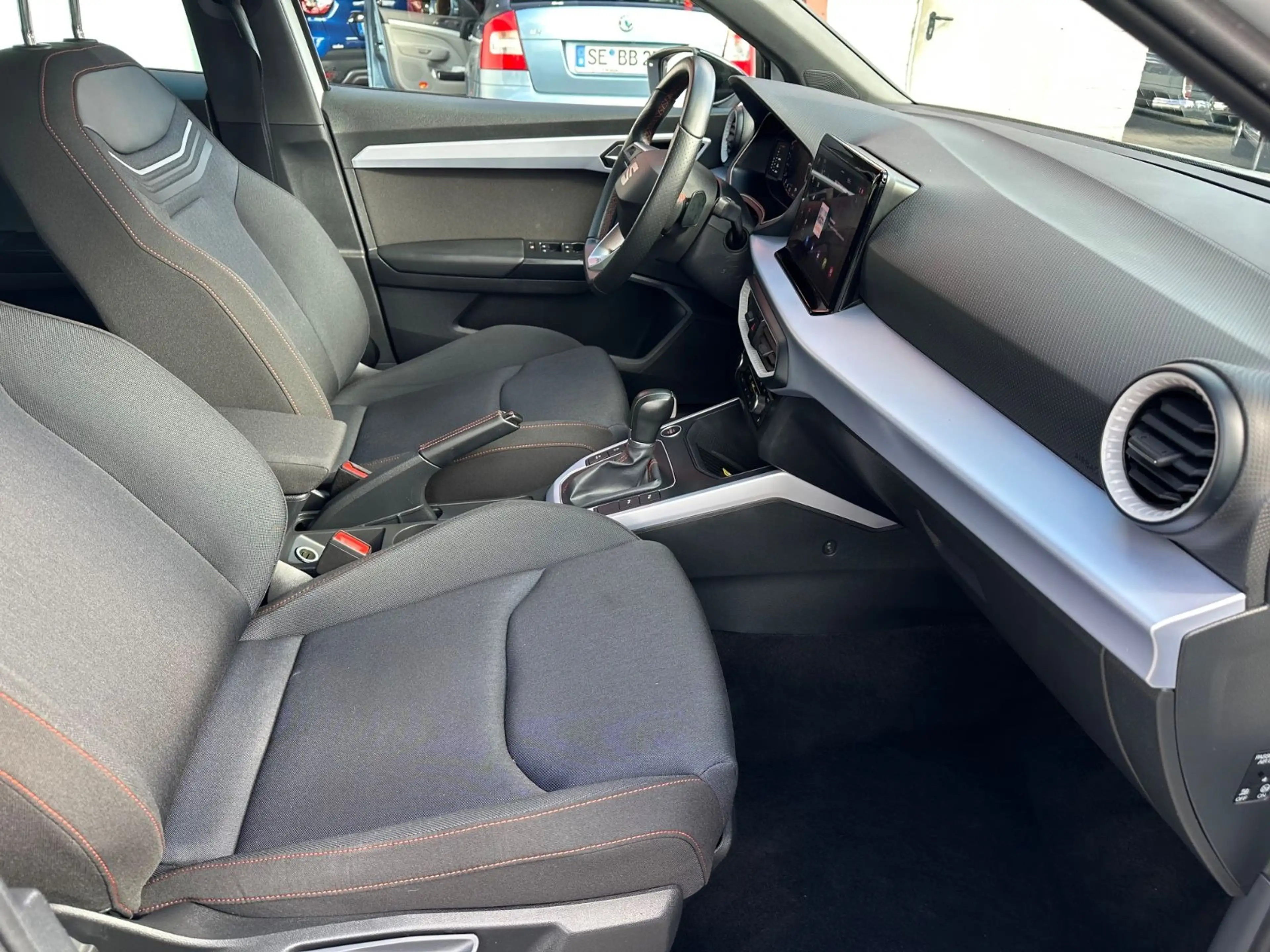 SEAT Arona FR/VIRTUAL/NAVI/SHZ/ACC/APPLE CP/KAM/PDC — photo 12