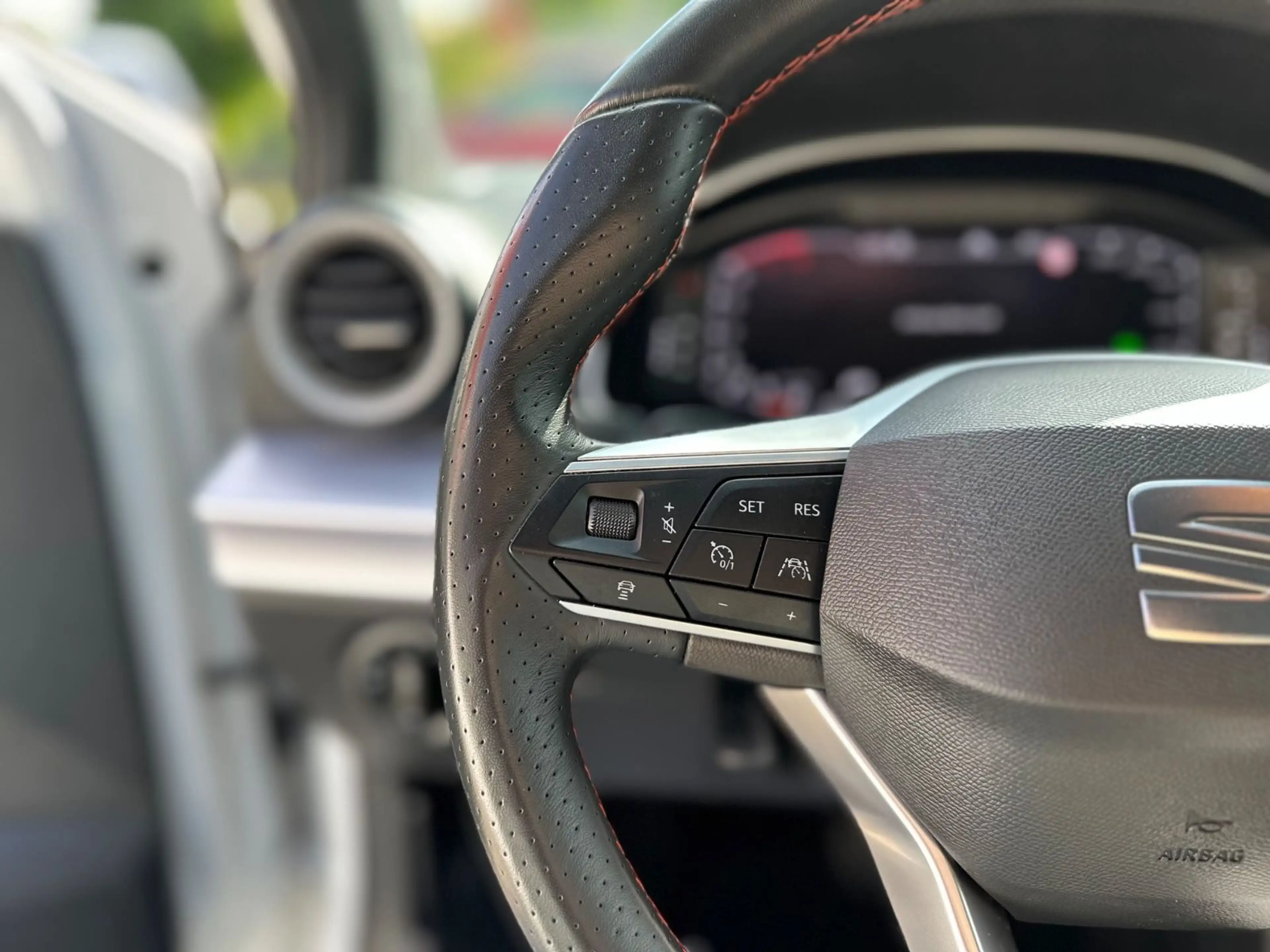 SEAT Arona FR/VIRTUAL/NAVI/SHZ/ACC/APPLE CP/KAM/PDC — photo 15