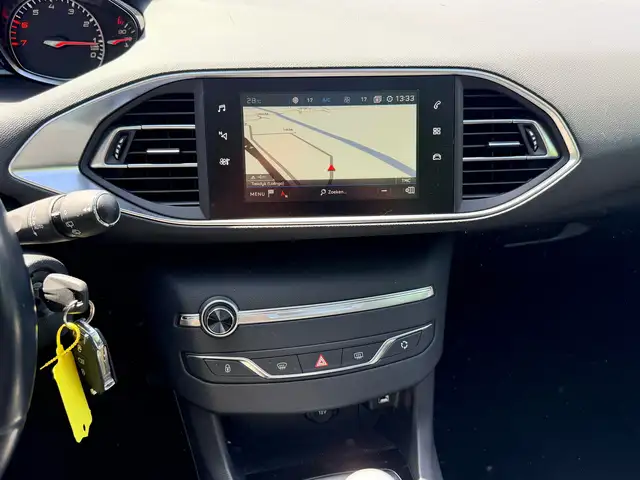 Peugeot 308 view 14