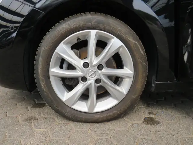 Opel Corsa view 9