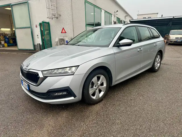 Skoda Octavia Octavia IV Wagon 1.0 e-tec EXECUTIVE dsg