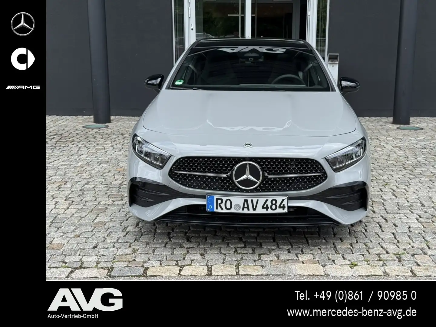 Mercedes-Benz A 180 A 180 d AMG Special Edition Pano HuD RF NIght Navi Grau - 2