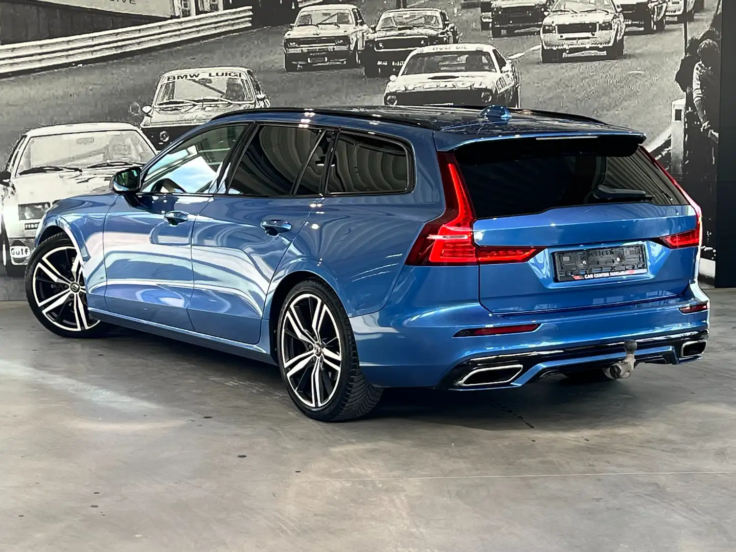 Volvo V60 D3 AWD Geartronic R-Design / Apple CarPlay Azul - 2