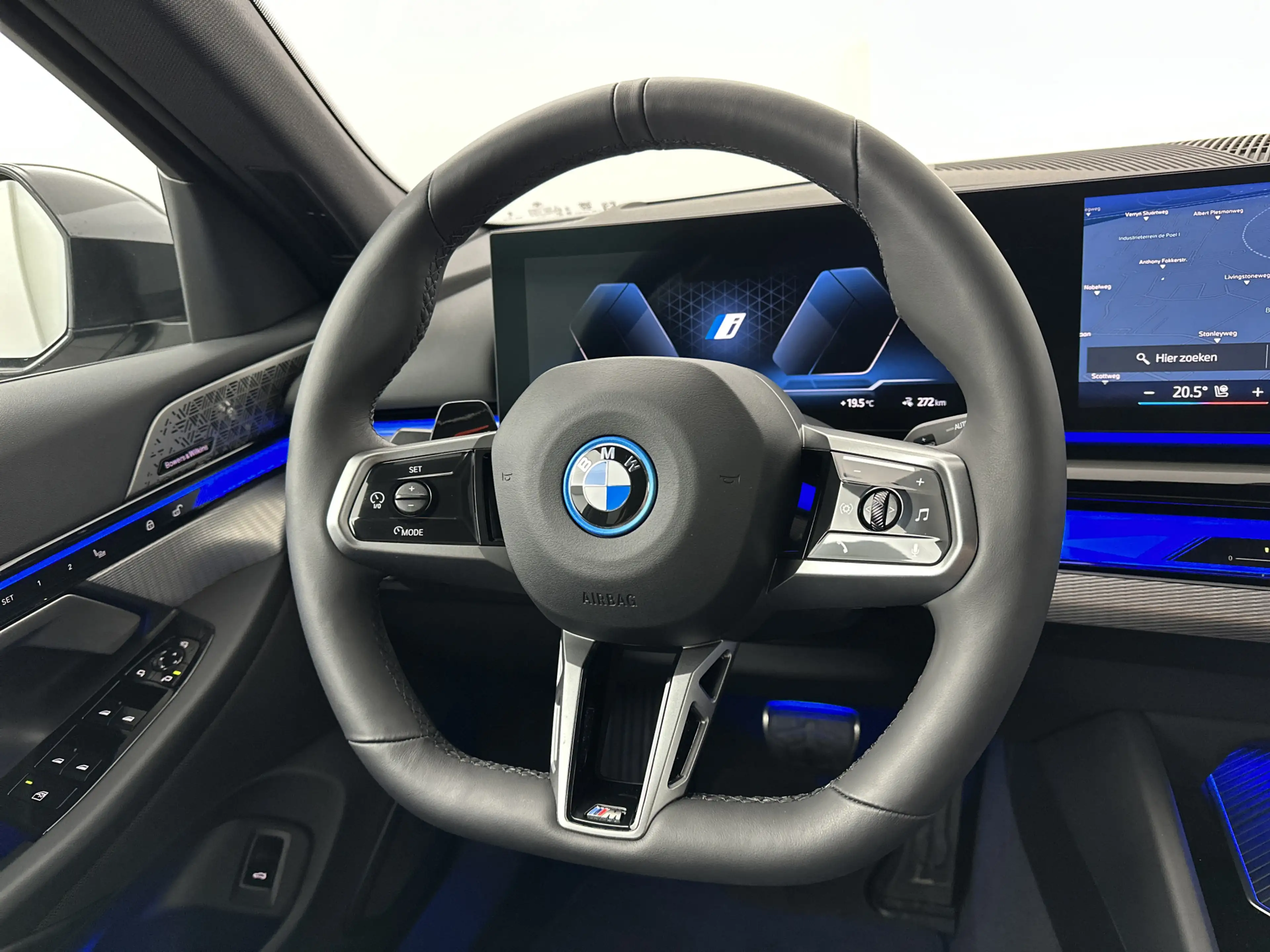 BMW i5 Touring eDrive40 M Sport Edition 84 kWh M-Sport Pr — photo 13