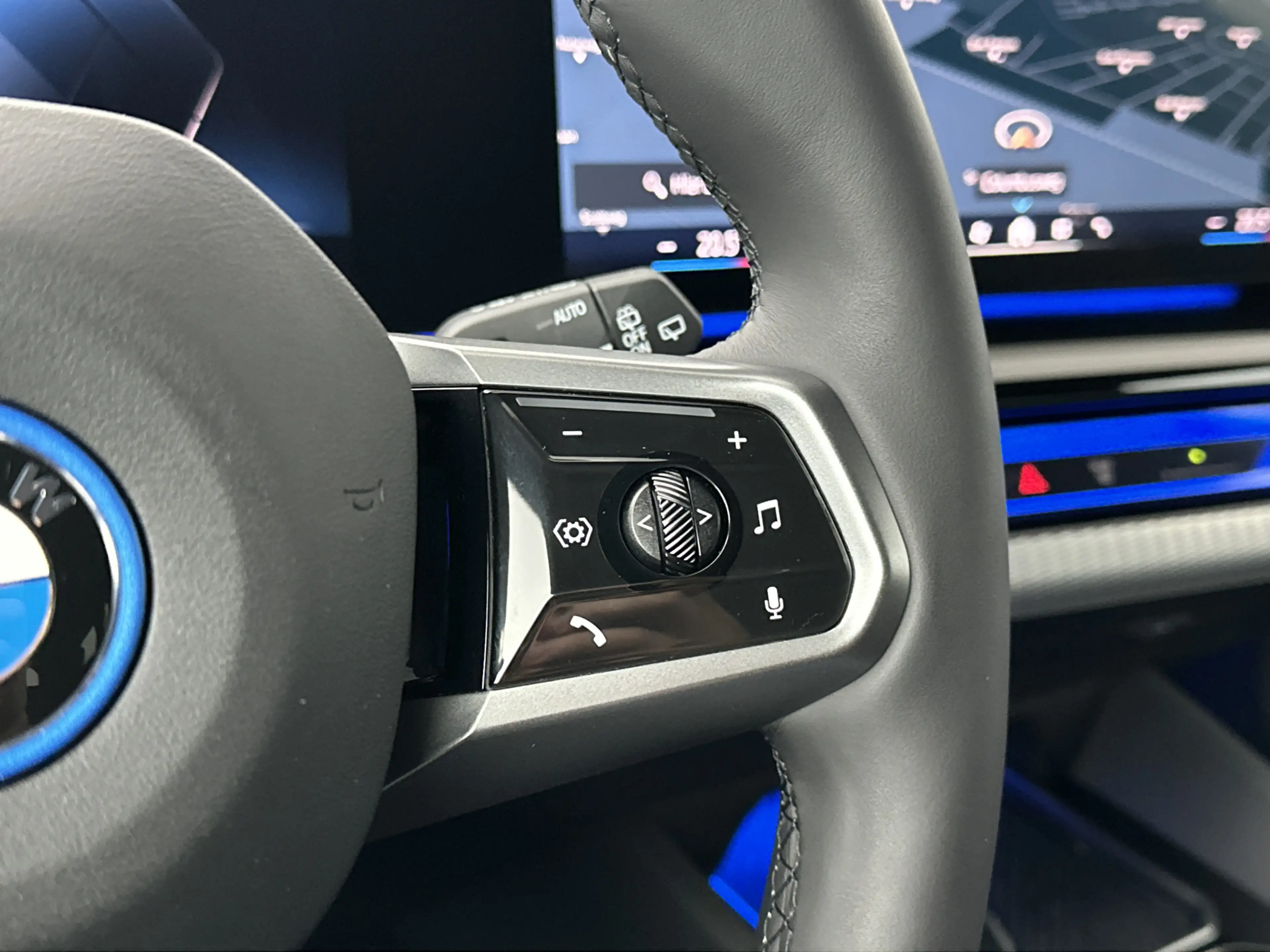 BMW i5 Touring eDrive40 M Sport Edition 84 kWh M-Sport Pr — photo 10