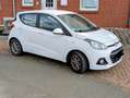Hyundai i10 1.2 YES! Silver - thumbnail 1