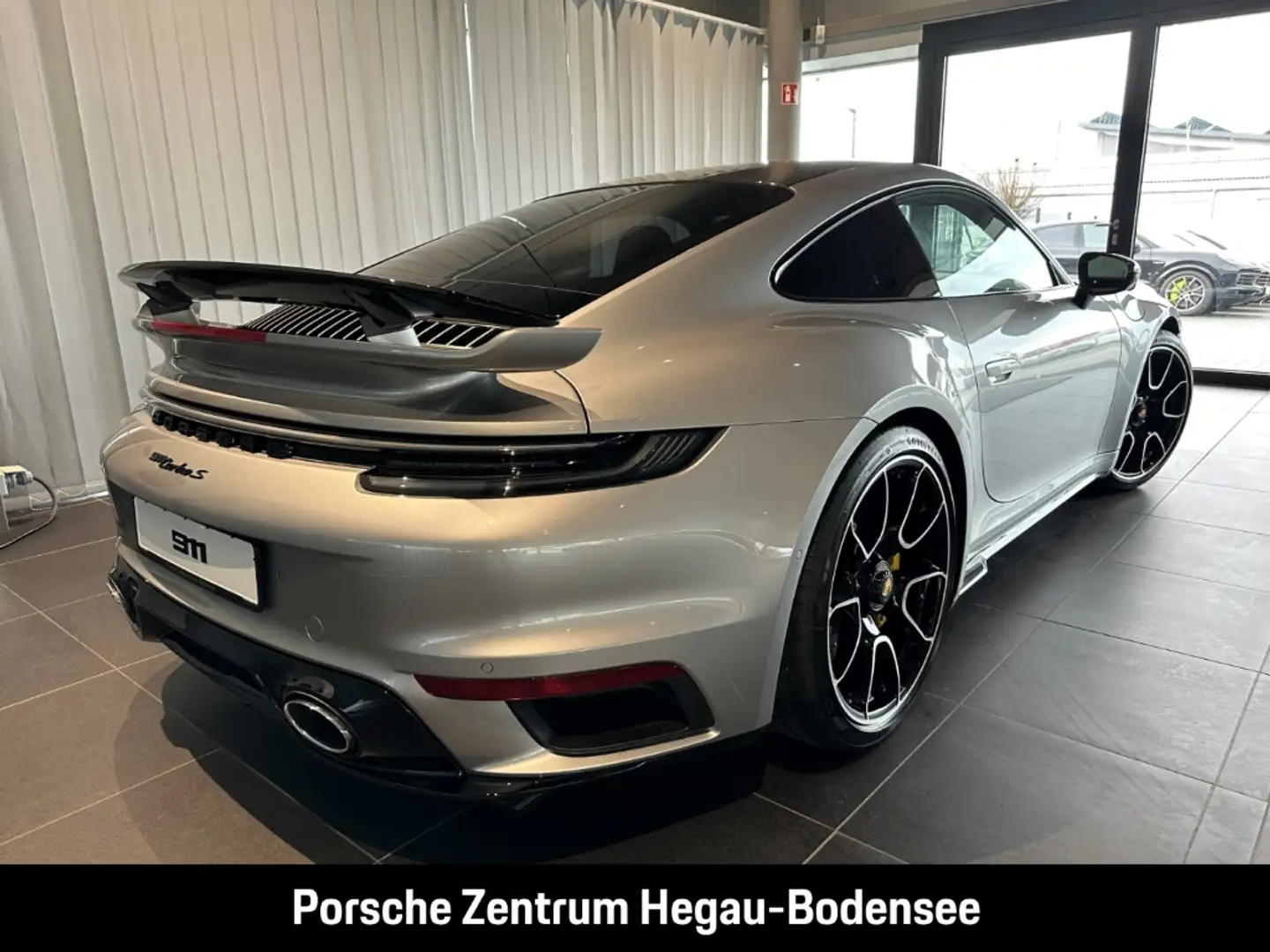 Porsche 992 (911) Turbo S/Leichtbau-Paket/Carbon/PASM (-10 mm) Silber - 2