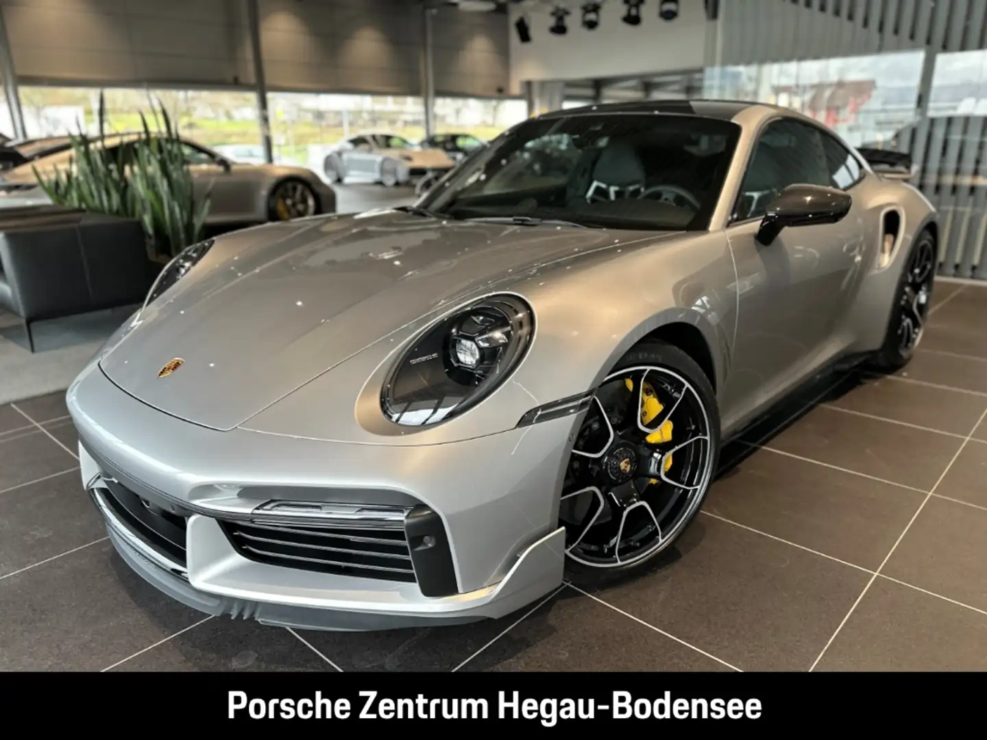 Porsche 992 (911) Turbo S/Leichtbau-Paket/Carbon/PASM (-10 mm) Silber - 1