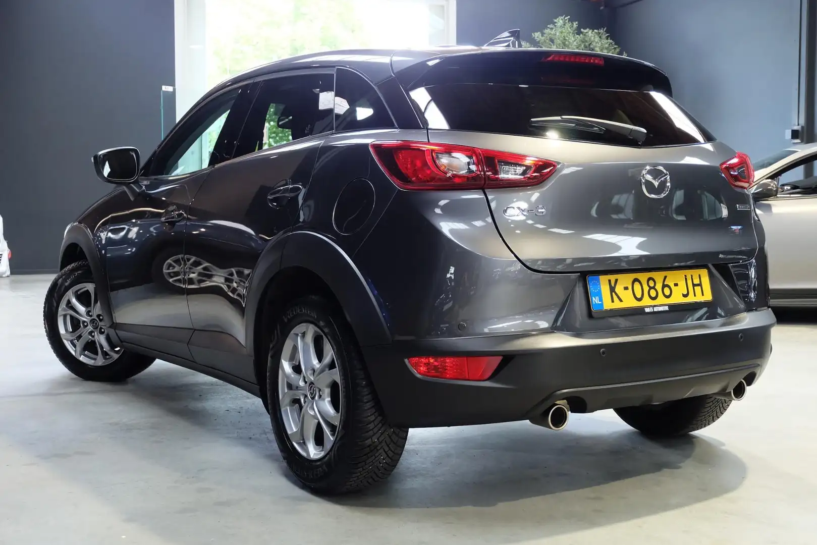 Mazda CX-3 2.0 SkyActiv-G 121 Comfort / 1ste eig. / NL'se aut Grijs - 2