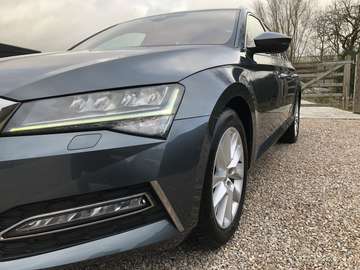 Superb Combi PHEV 1.4 TSI ambition