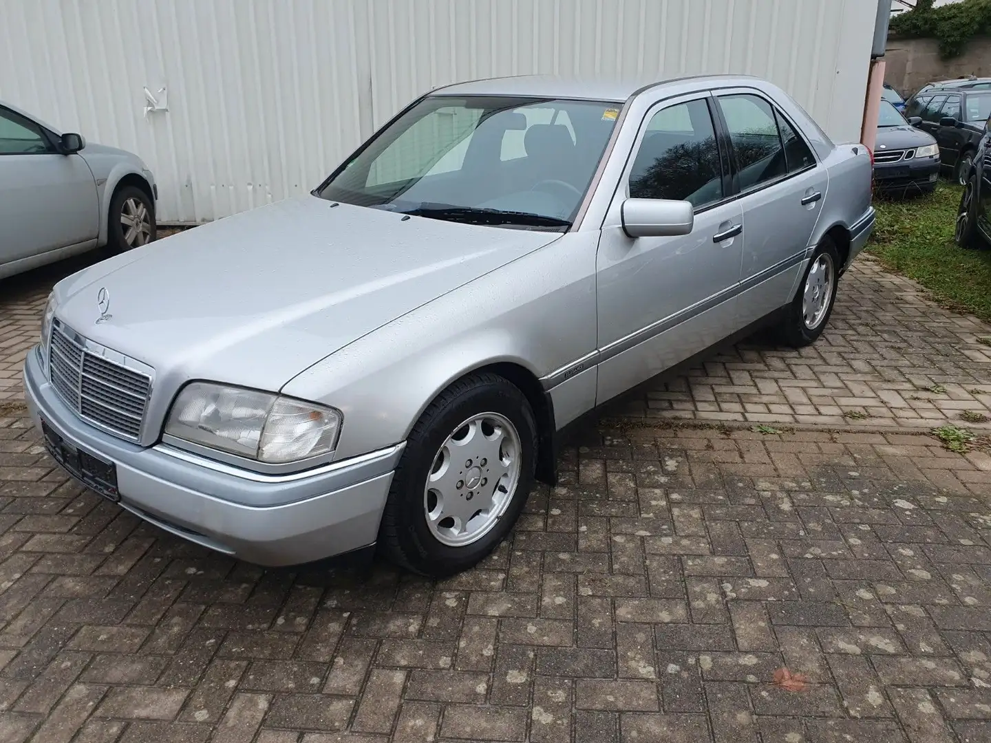 Mercedes-Benz C 220 Elegance, Automatik, Klima, 2 Hand TÜV neu Argento - 2