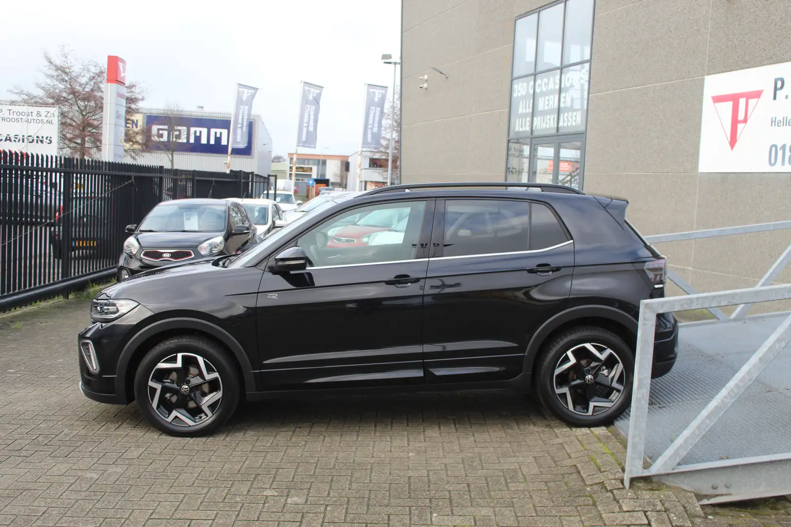 Volkswagen T-Cross 1.5 TSI R-Line Automaat/Navigatie/Virtual cockpit/ Schwarz - 2
