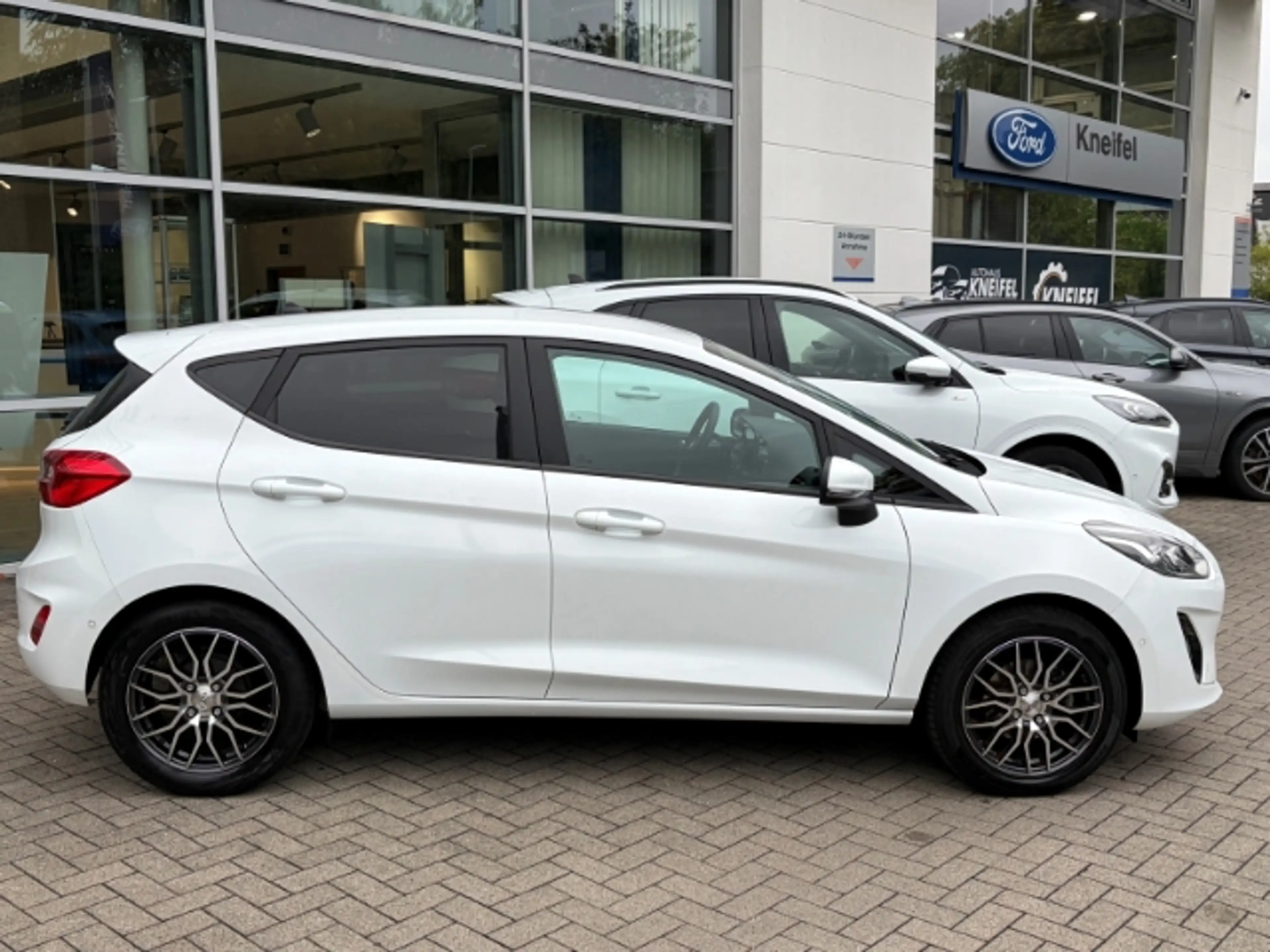 Ford Fiesta Cool & Connect Navi Soundsystem B & O Apple CarPla — photo 4