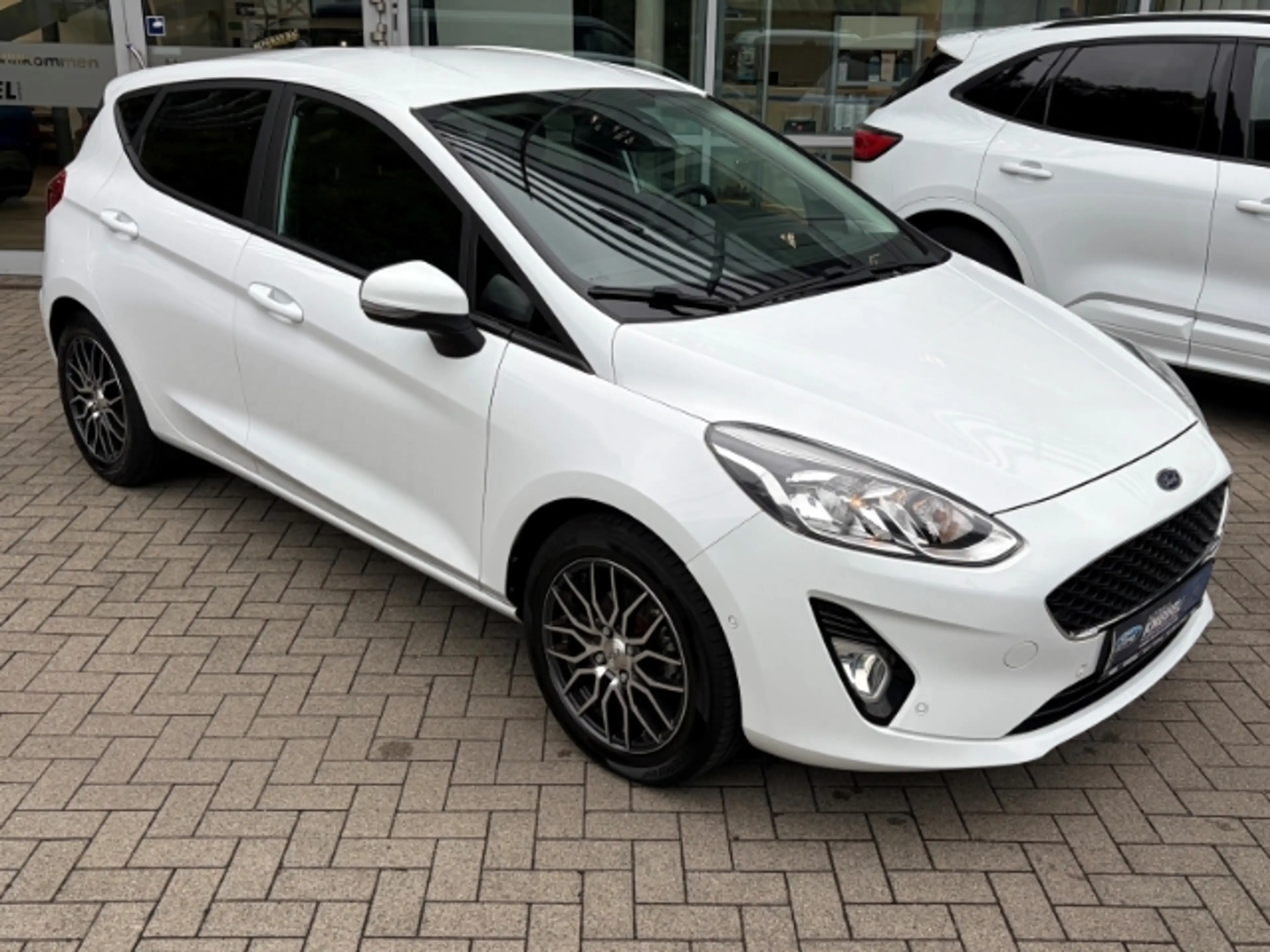 Ford Fiesta Cool & Connect Navi Soundsystem B & O Apple CarPla — photo 3
