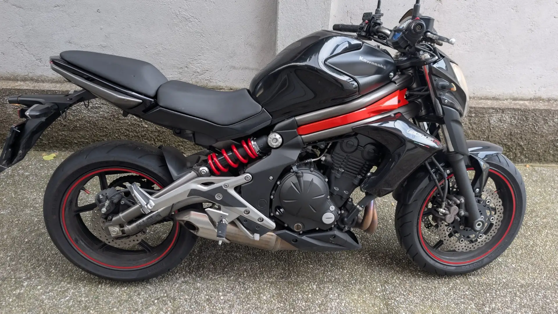 Kawasaki ER - 6 N Negro - 2