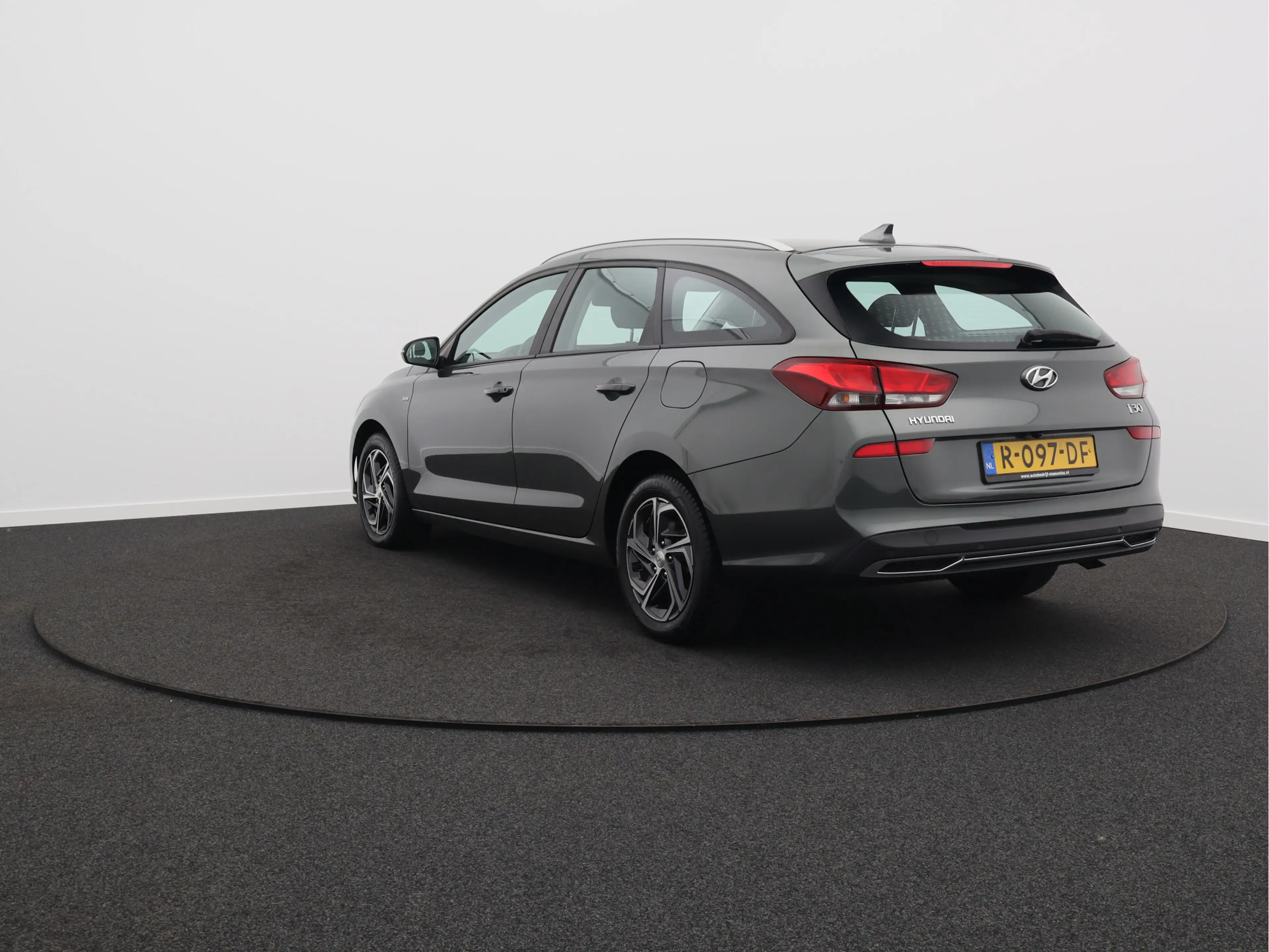 Hyundai i30 Wagon 1.0 T-GDi MHEV Comfort Smart/ lage km/ zeer — photo 14