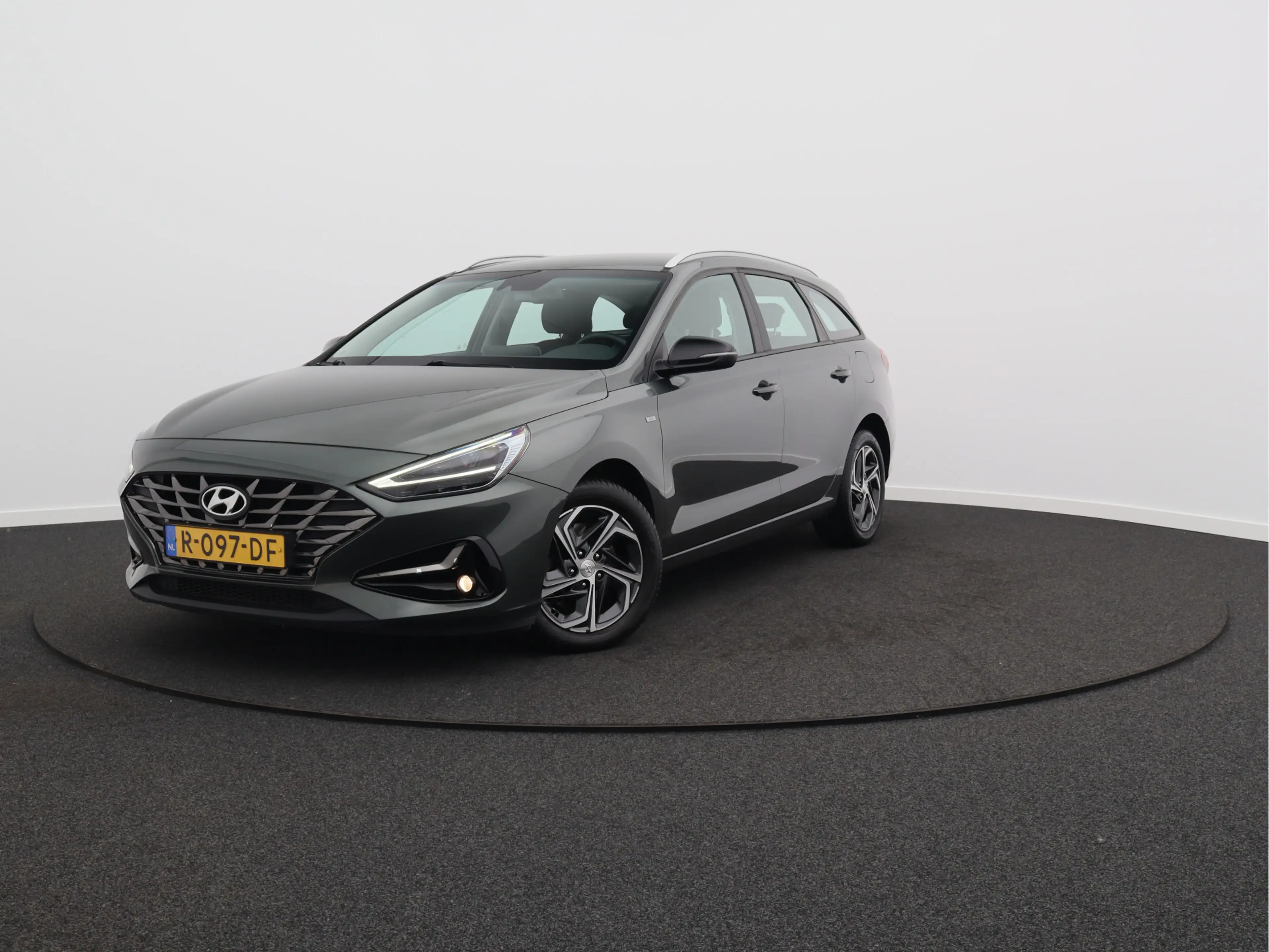 Hyundai i30 Wagon 1.0 T-GDi MHEV Comfort Smart/ lage km/ zeer — photo 29