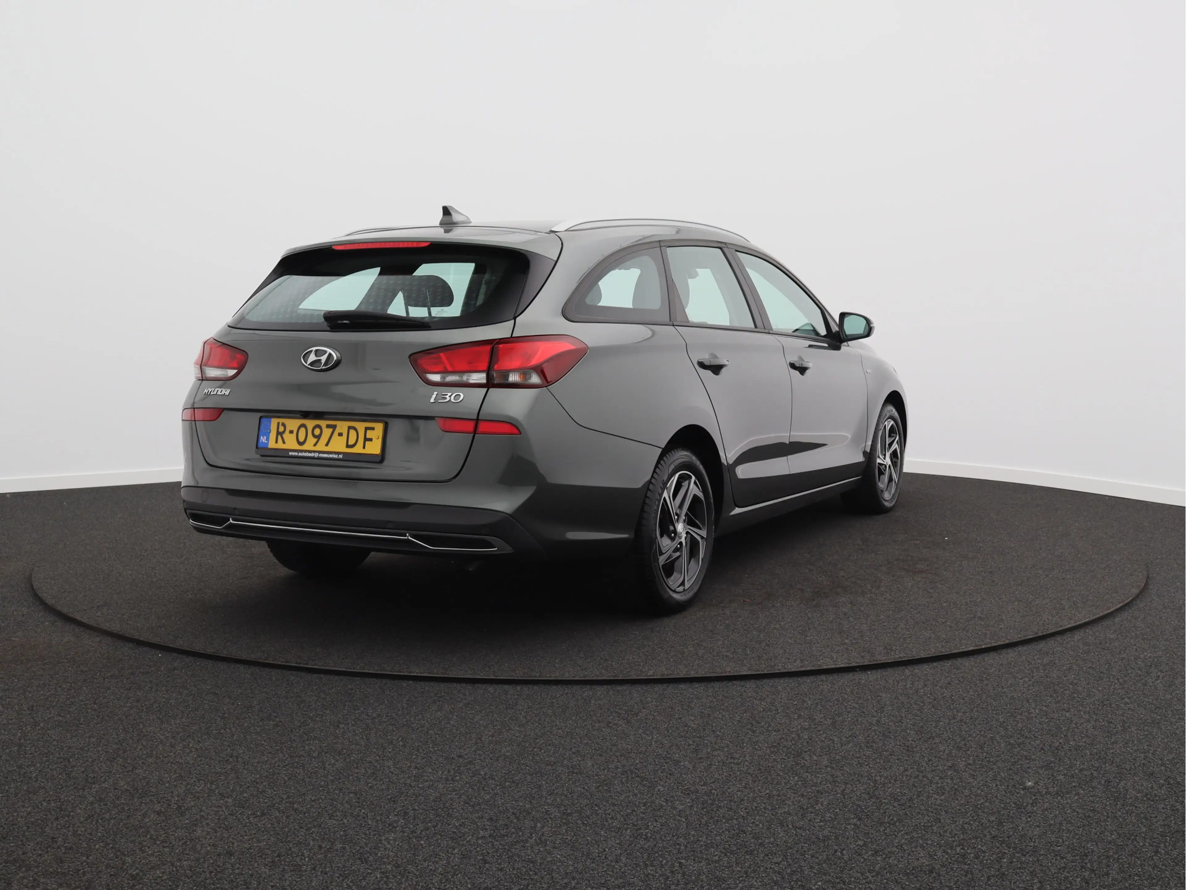 Hyundai i30 Wagon 1.0 T-GDi MHEV Comfort Smart/ lage km/ zeer — photo 17
