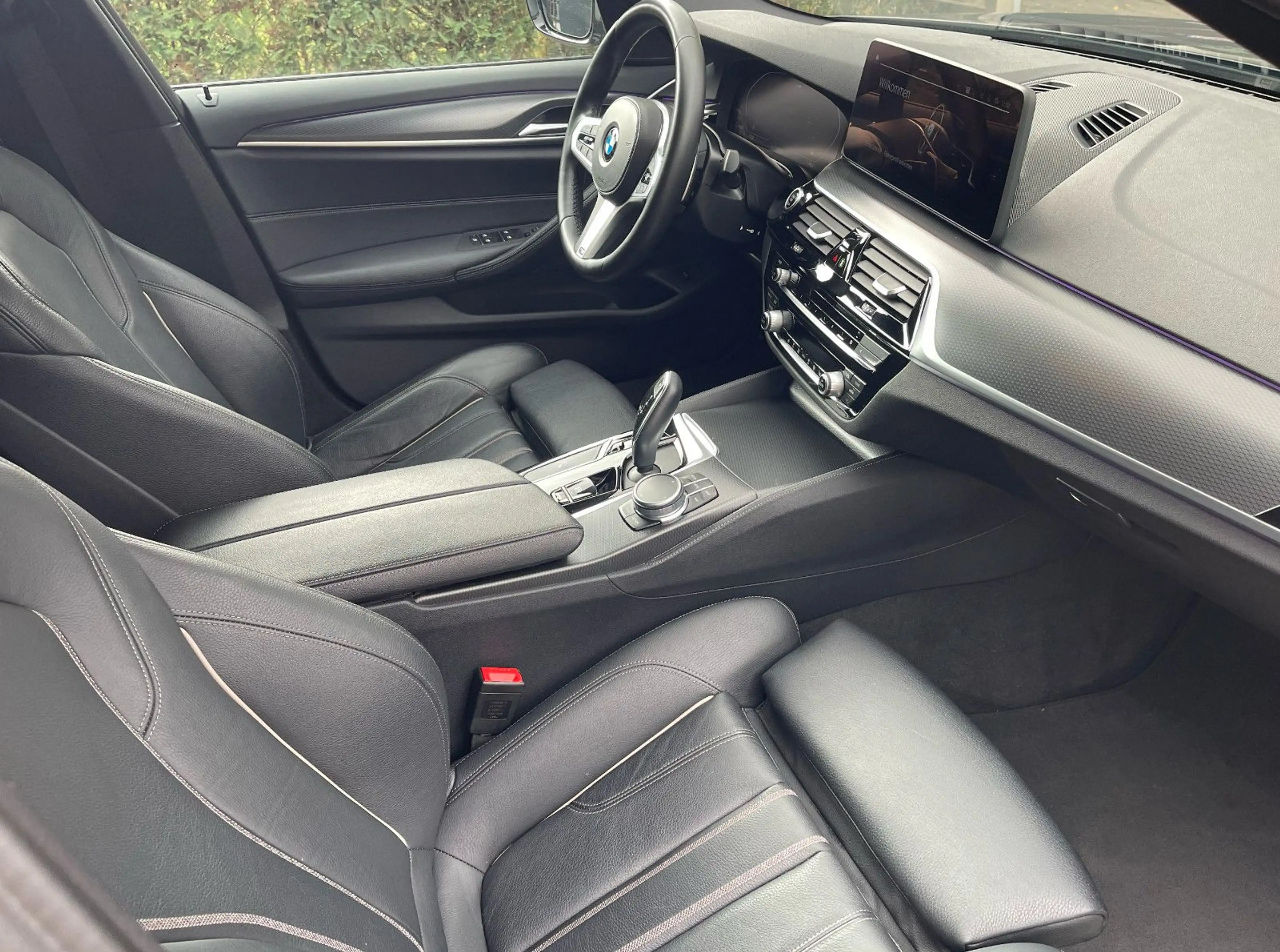 BMW 540 d xDrive M-Sport SHADOW-LINE FACELIFT — photo 10
