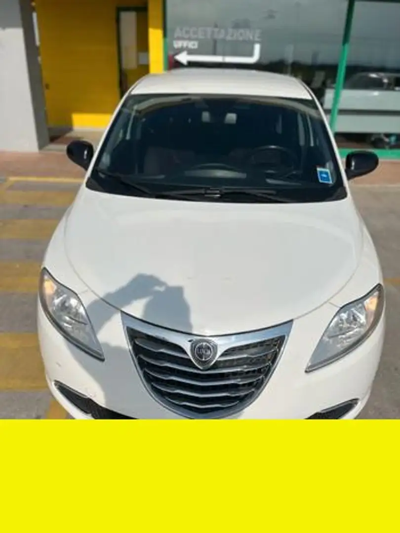 Lancia Ypsilon - 1