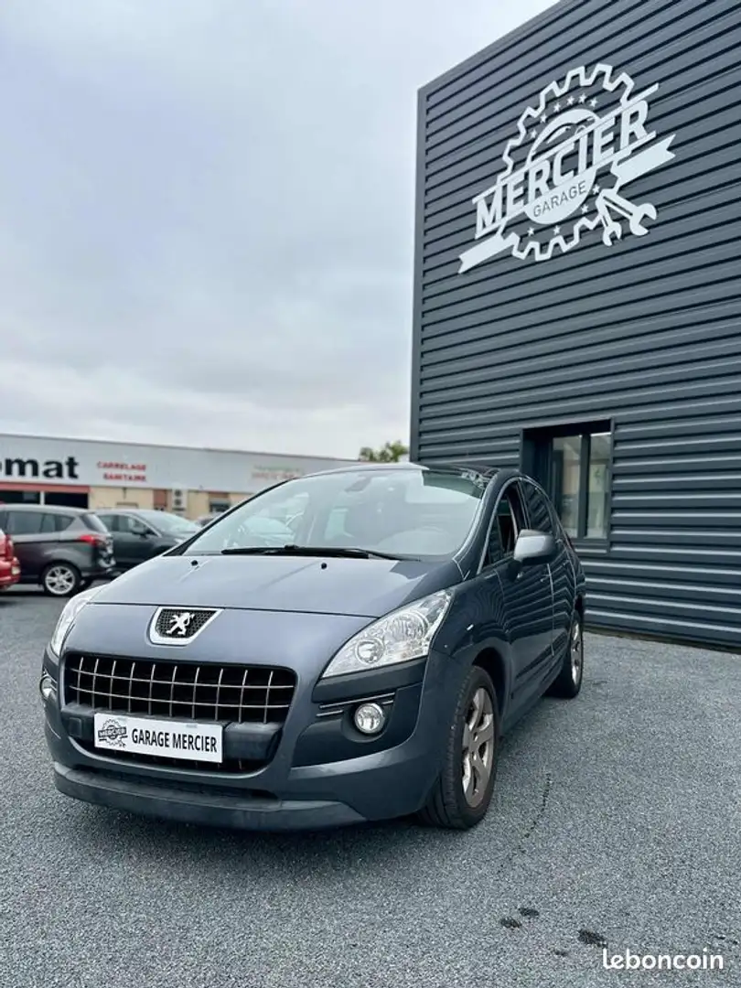 Peugeot 3008 1.6 e-HDI 112ch Gris - 1