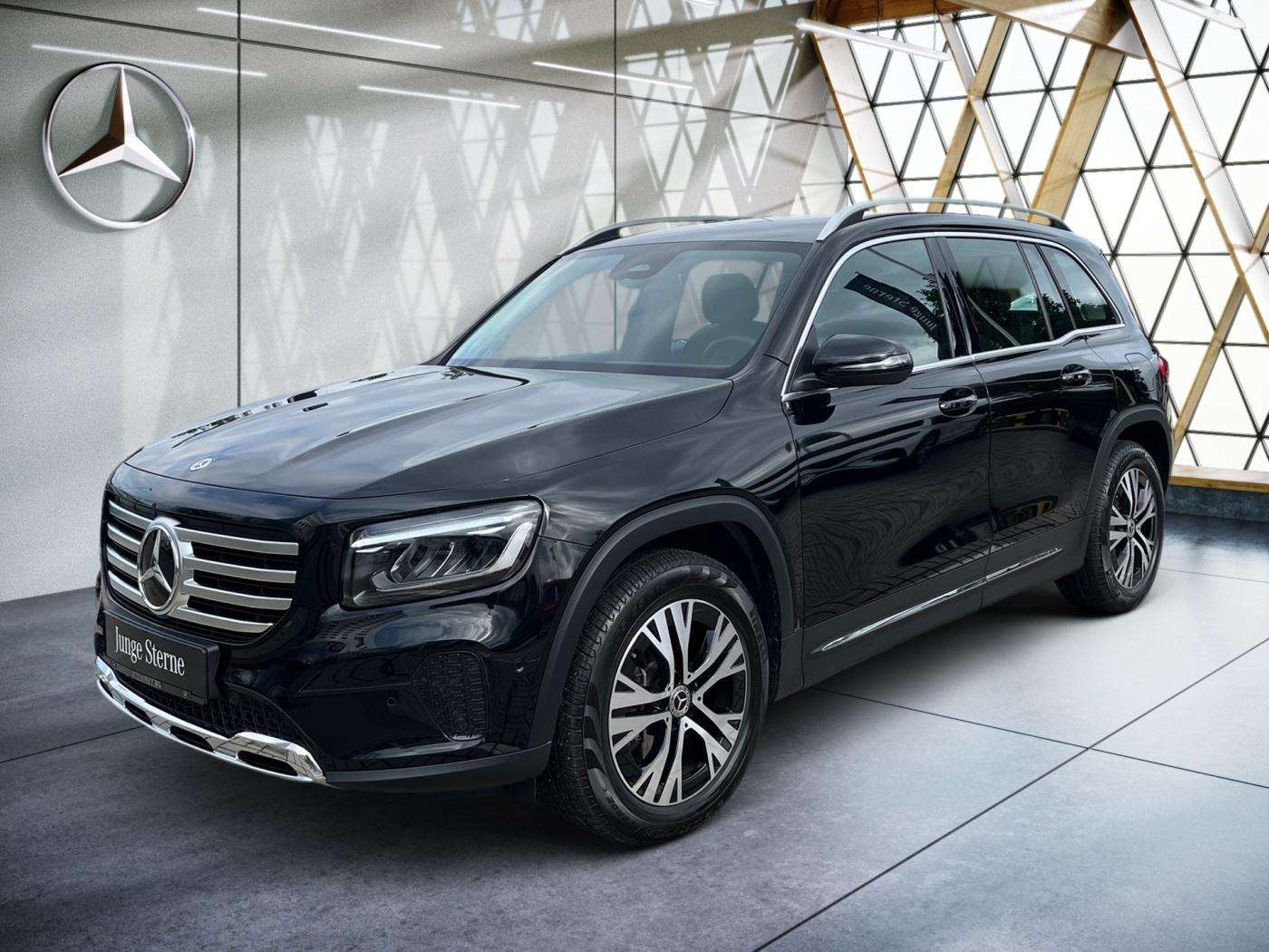 Mercedes-Benz GLB 220