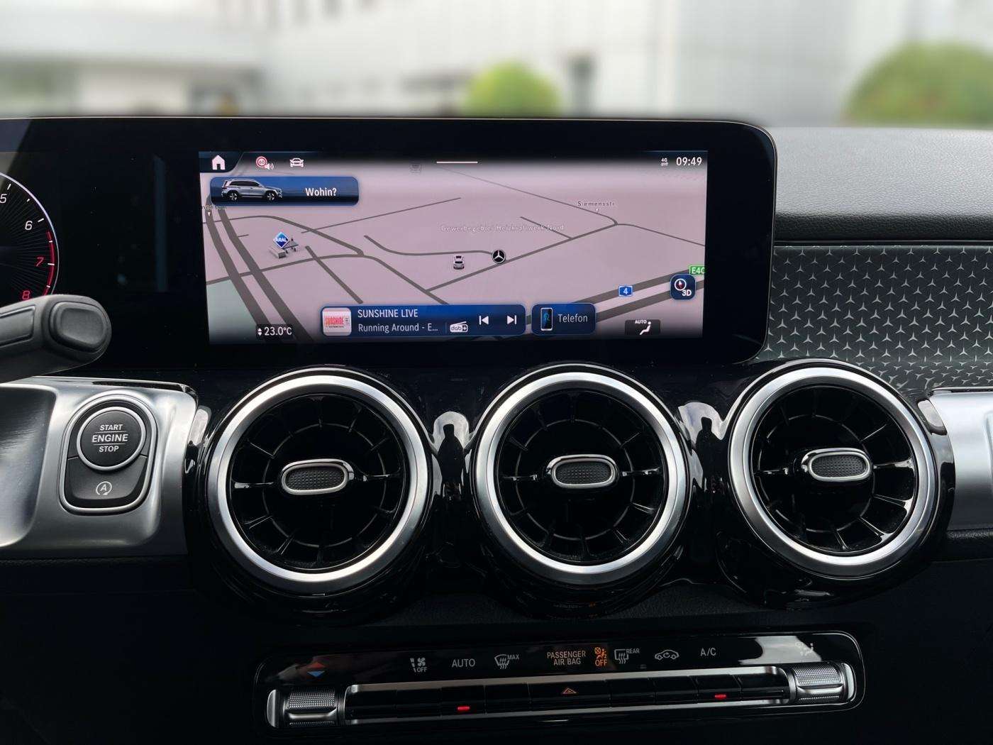 Mercedes-Benz GLB 220