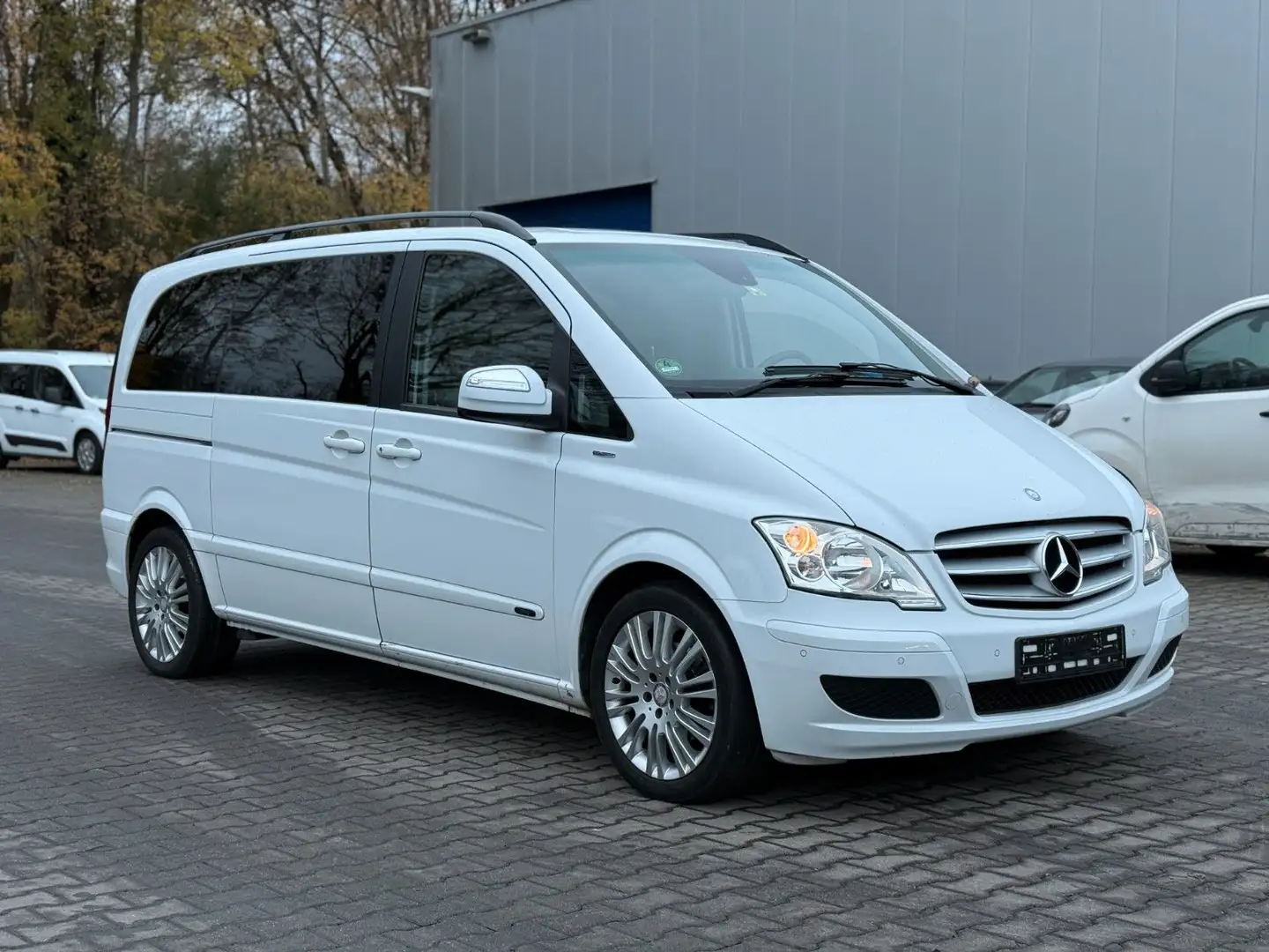 Mercedes-Benz Viano CDI Trend Edition kompakt Auto. *7 Sitzer Alb - 1