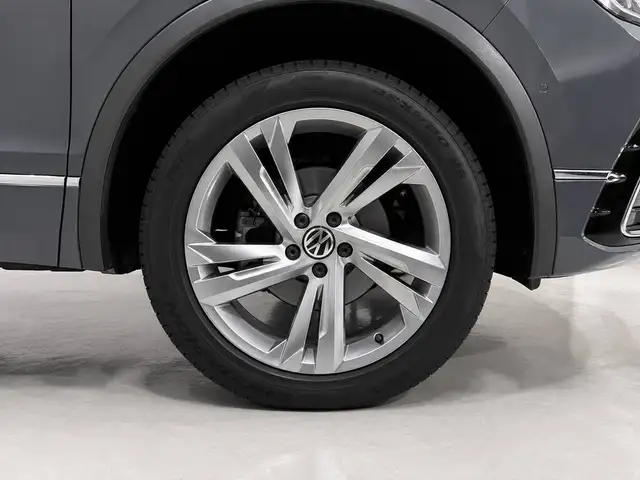 Volkswagen Tiguan view 9