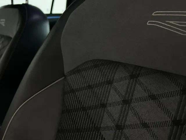 Volkswagen Tiguan view 13