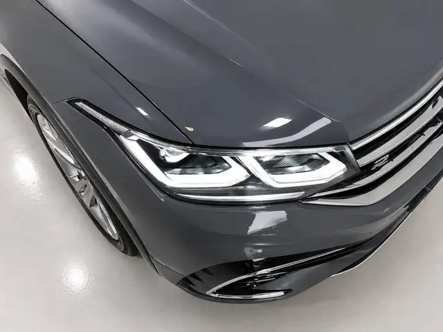 Volkswagen Tiguan view 5