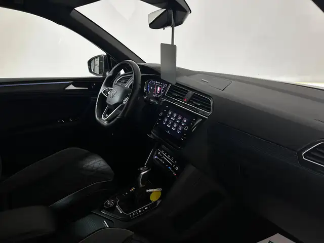Volkswagen Tiguan view 15