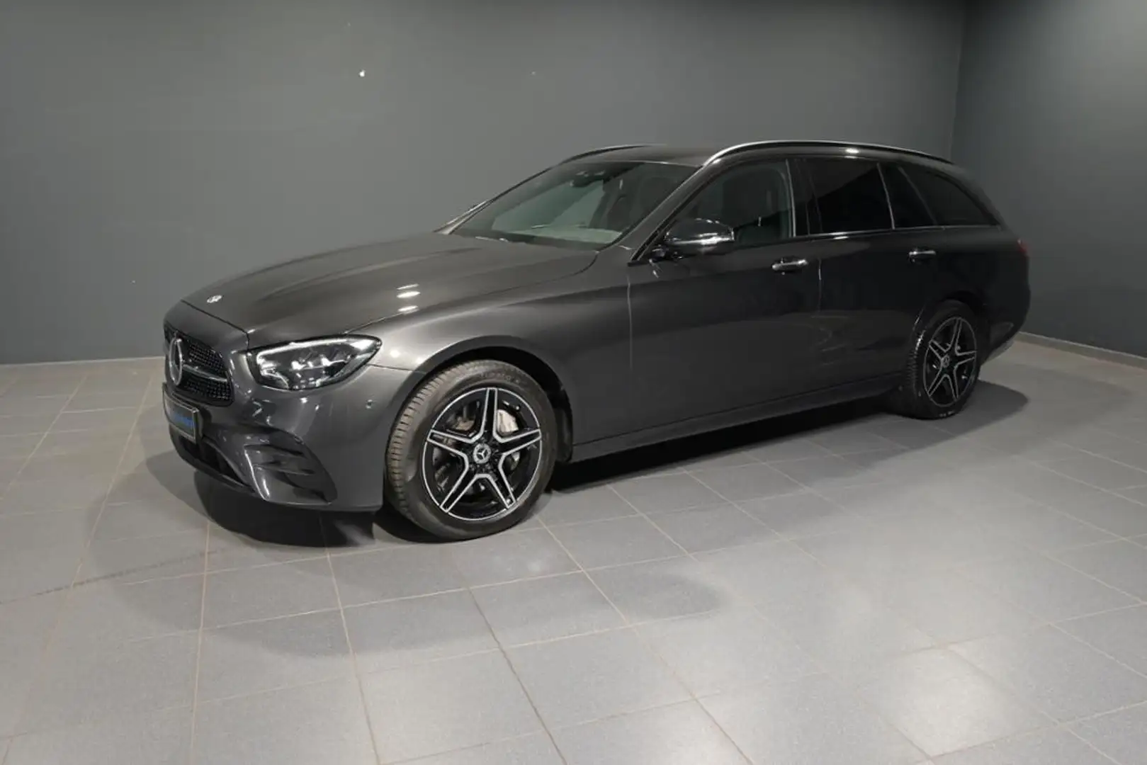 Mercedes-Benz E 300 de 4M T AMG/KAMERA/SOUND/DISTRO/NIGHT/SHZ Gris - 1