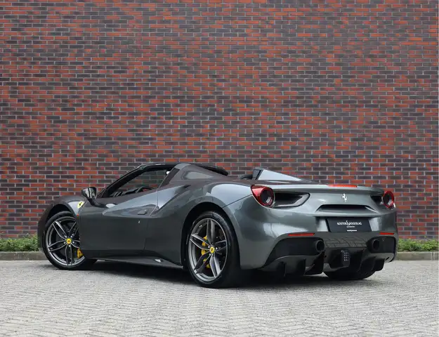 Ferrari 488 view 2