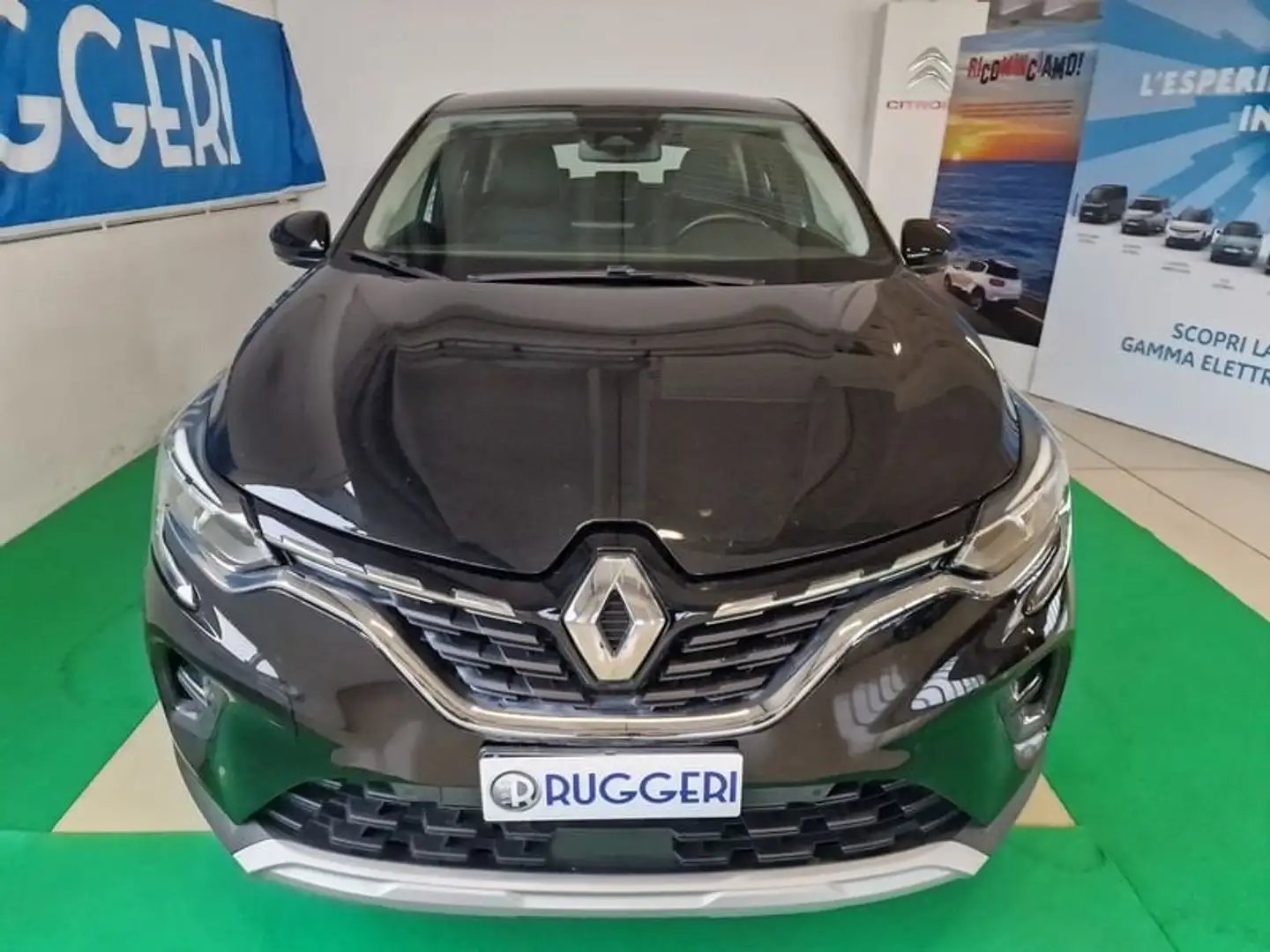 Renault Captur Plug-in Hybrid E-Tech 160 CV Intens Noir - 2