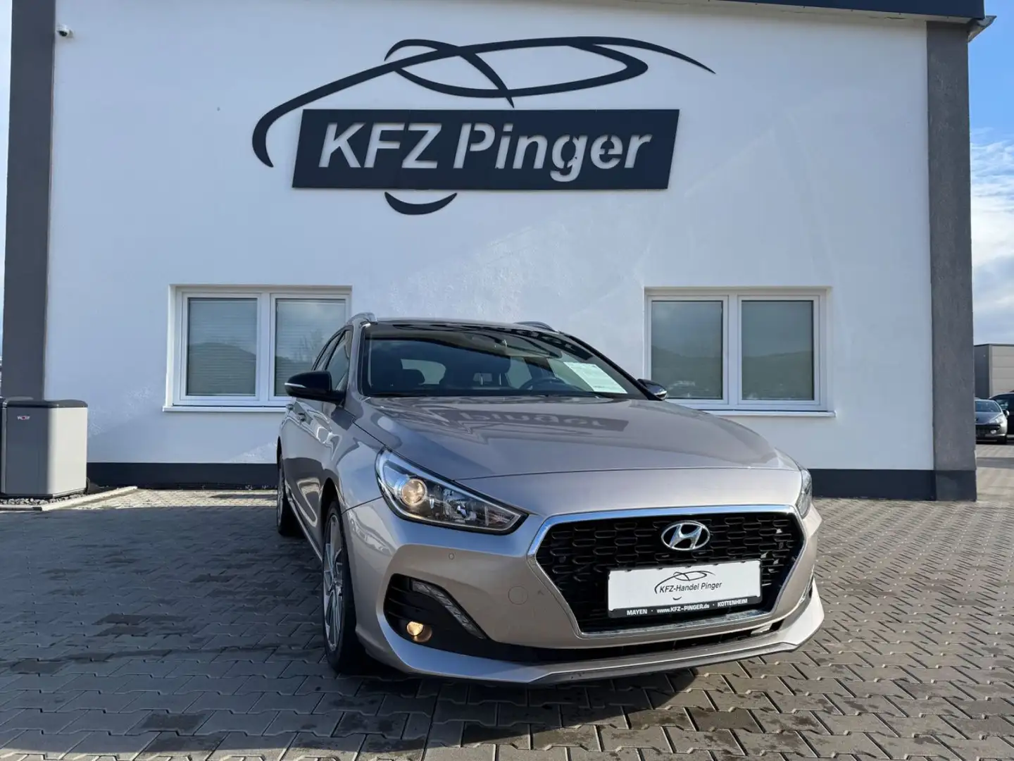 Hyundai i30 cw Premium Gris - 1