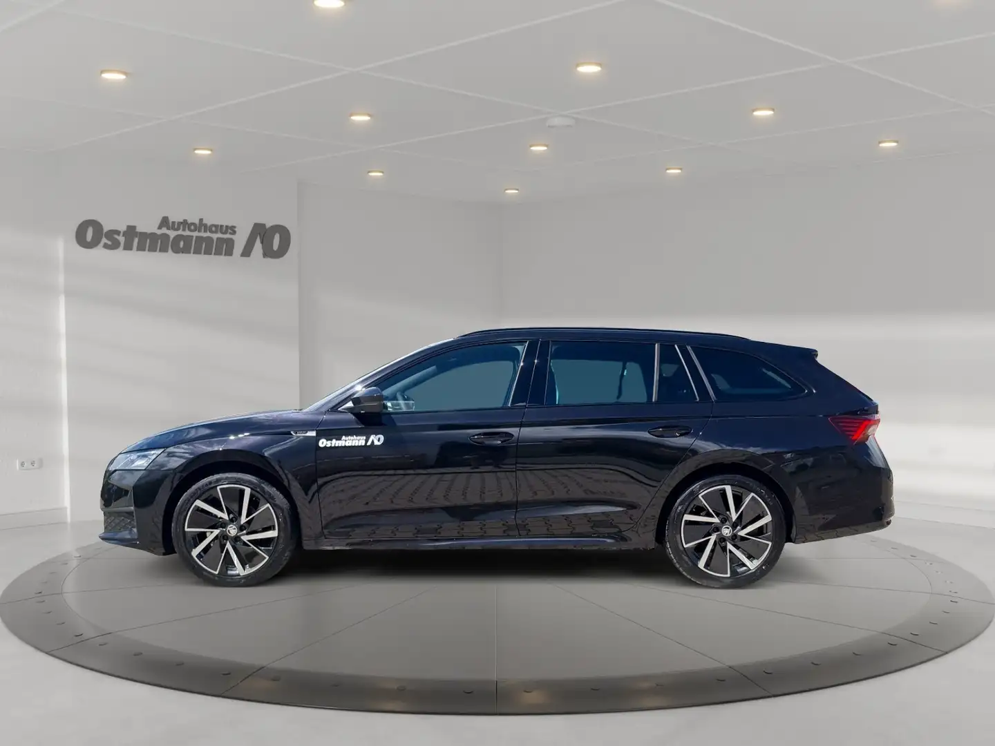 Skoda Octavia Combi 2.0 TDI DSG Sportline ACC KAM LED Schwarz - 2