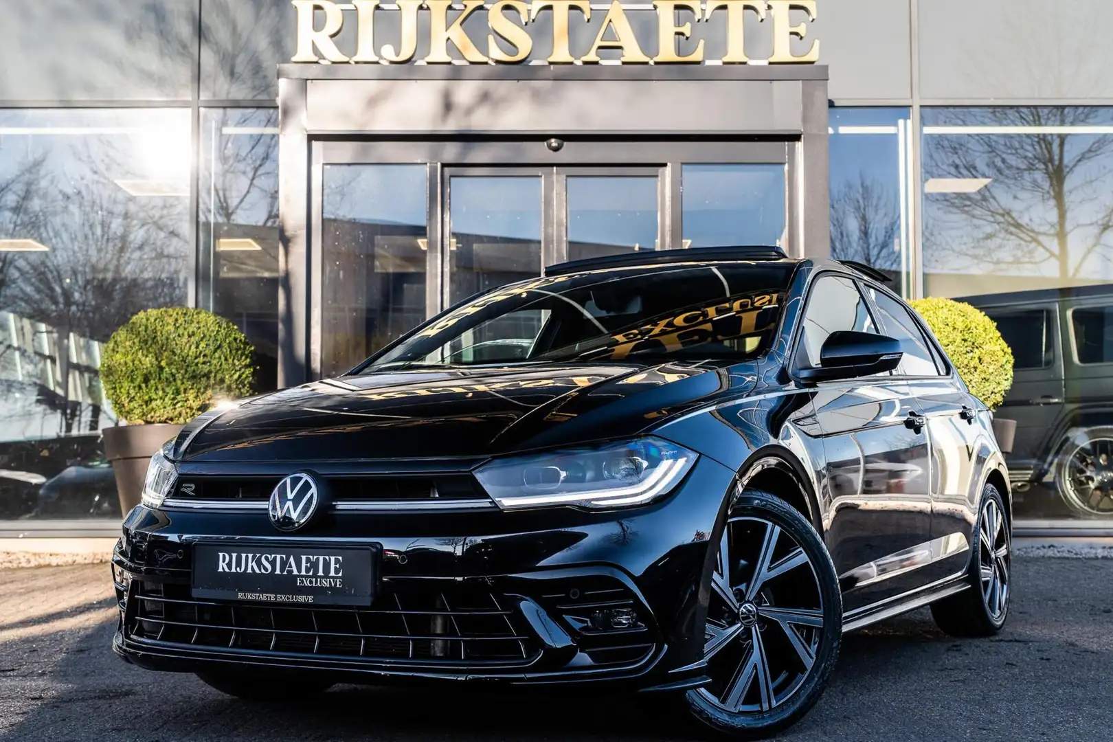 Volkswagen Polo 1.0 TSI R-Line|PANO|CAMERA|ACC|110PK|17'' Schwarz - 1