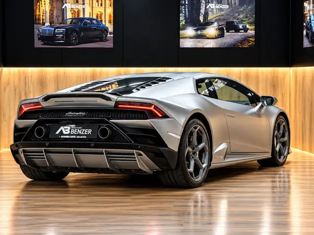 Lamborghini Huracan view 11