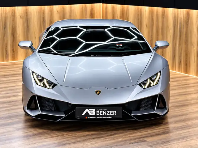 Lamborghini Huracan view 6