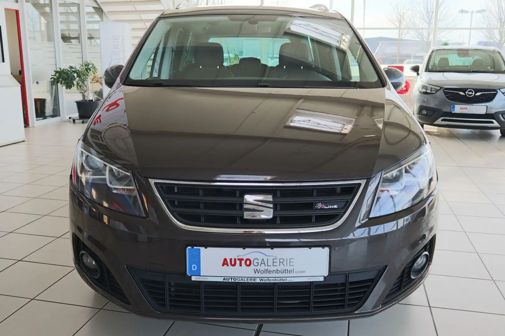SEAT Alhambra FR-Line Xenon Navi Kamera PDC Schwarz - 2